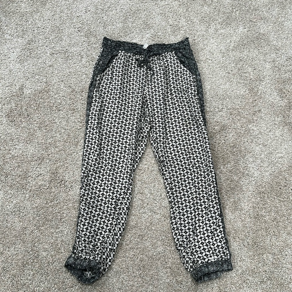 *2 for $10* low rise, cropped jogger with fun design